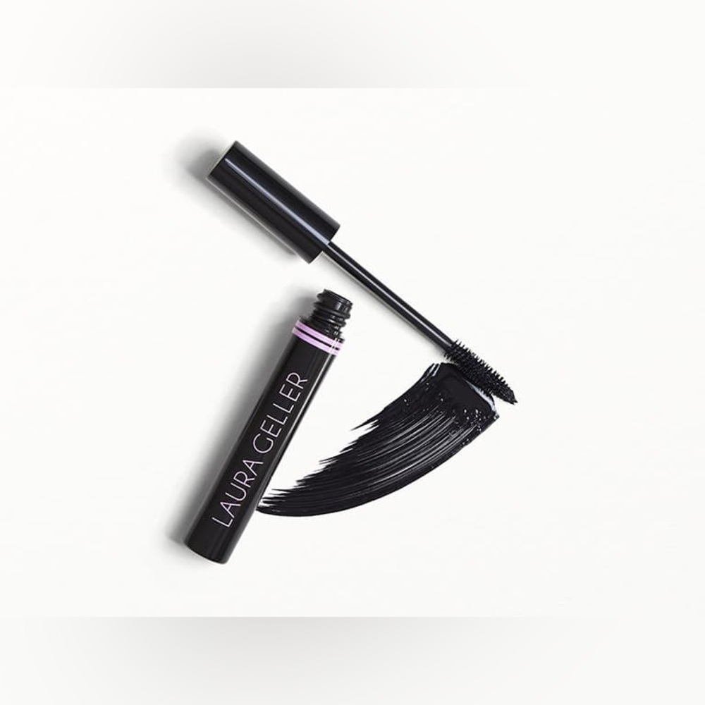 Mascara - Picture 3 of 3